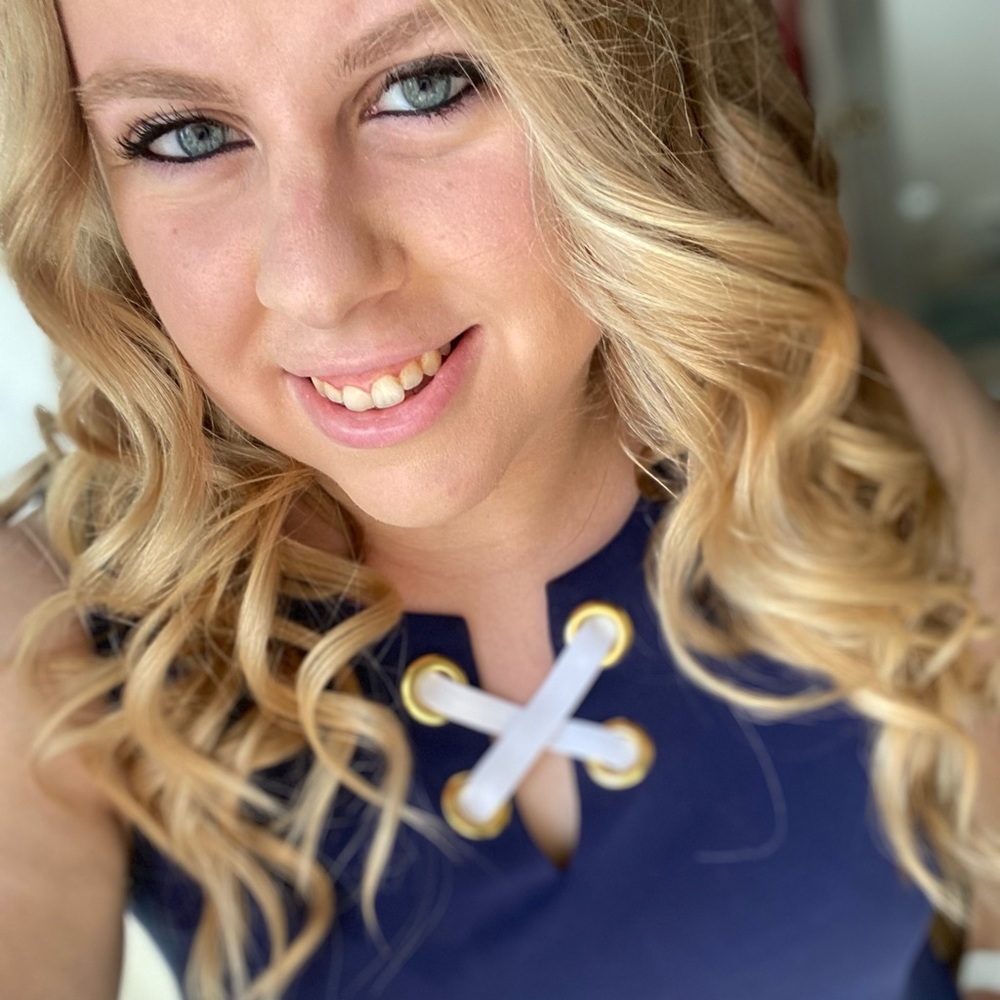 Meet your Posher, Rebekah